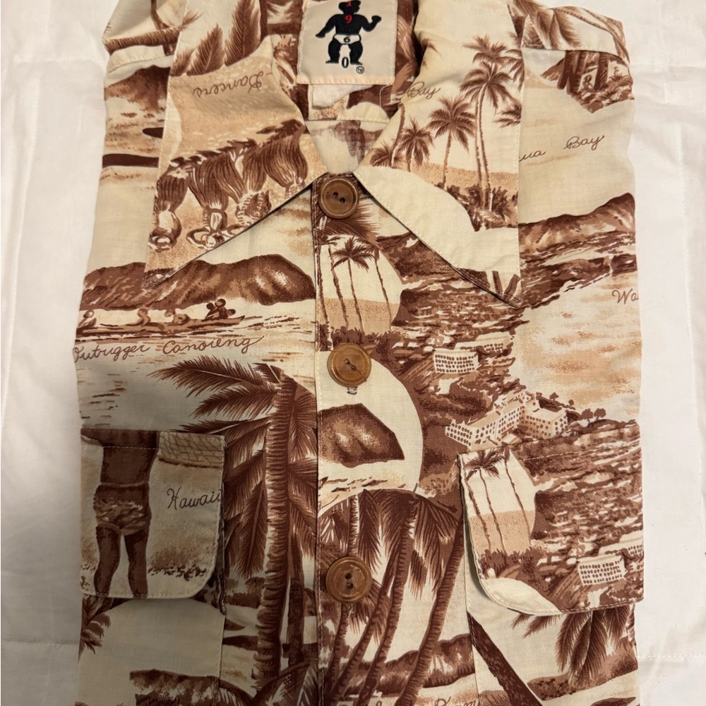 Hawaiian Print Button-Up Shirt